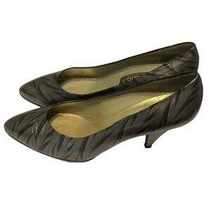 Collete animal print pump size 39.5 US 9.5‎